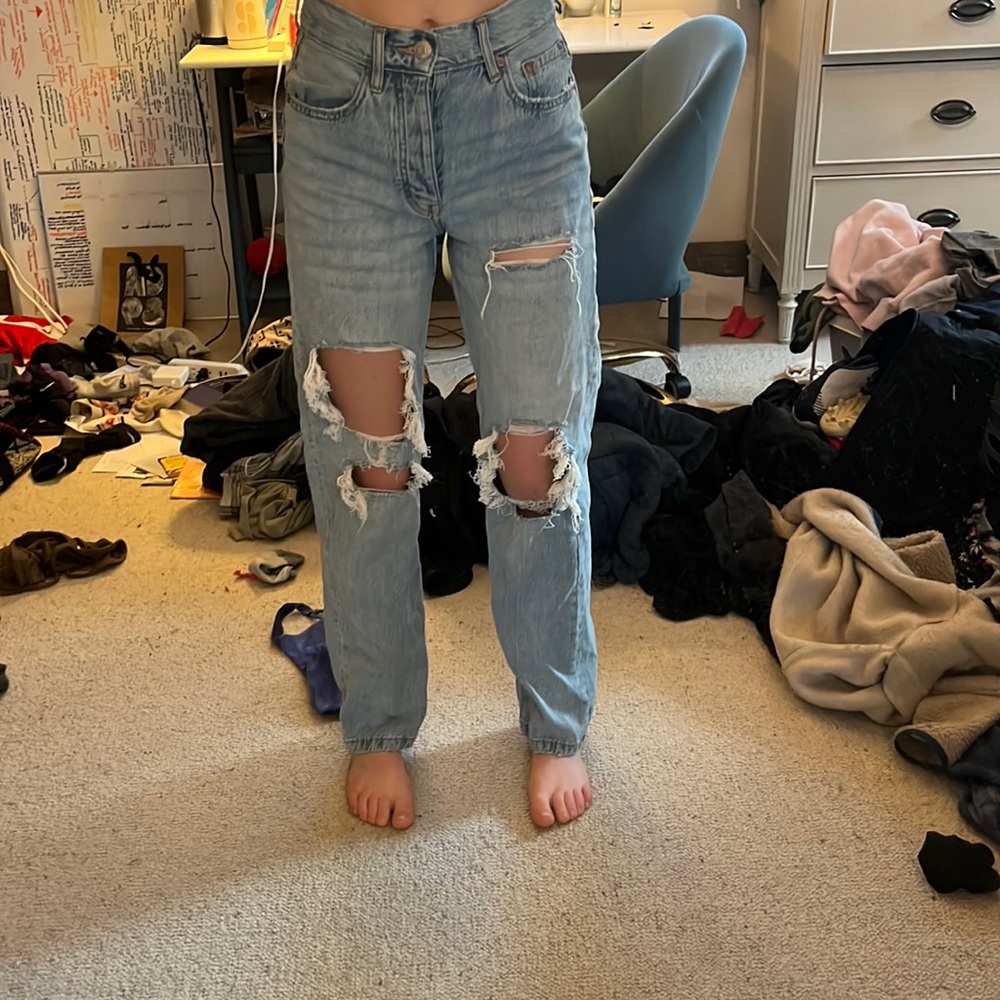 Baggy Aero ripped jeans